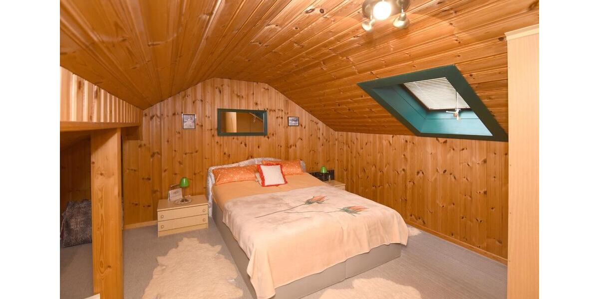 Mehrfamilienhaus, Wohnhaus Schleusingen - 8 Zimmer, 170 m&sup2;, 189.000&euro; | Angebot:26396982
