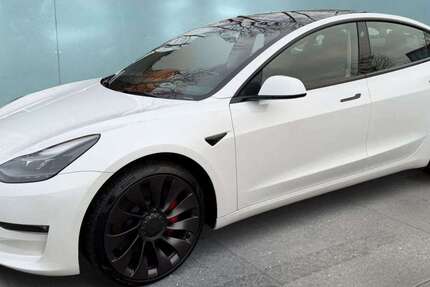 Tesla Model 3 65.000 km 27.999 &euro; München 81243