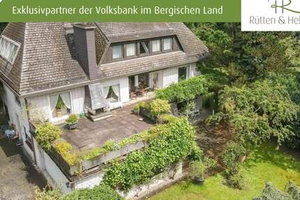 Haus zum Kaufen in Gummersbach 599.000 € 308 m² 10 zimmer