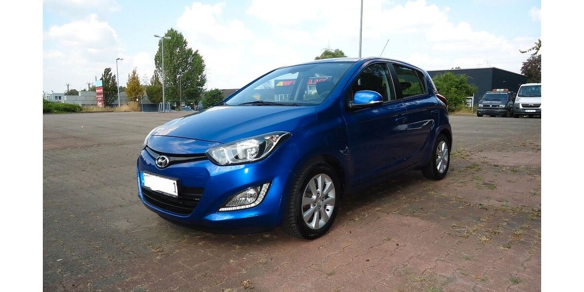 Hyundai i20 87.000 km 6.900 &euro; Essen 45144