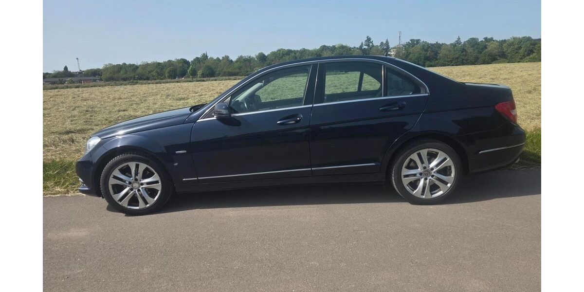 Mercedes-Benz C 250 197.000 km 8.500 &euro; Düsseldorf 40595