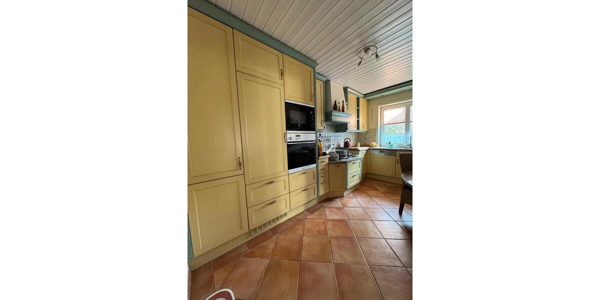 Mietwohnung 130 m² EG, Wintergarten, Sauna 5 zimmer