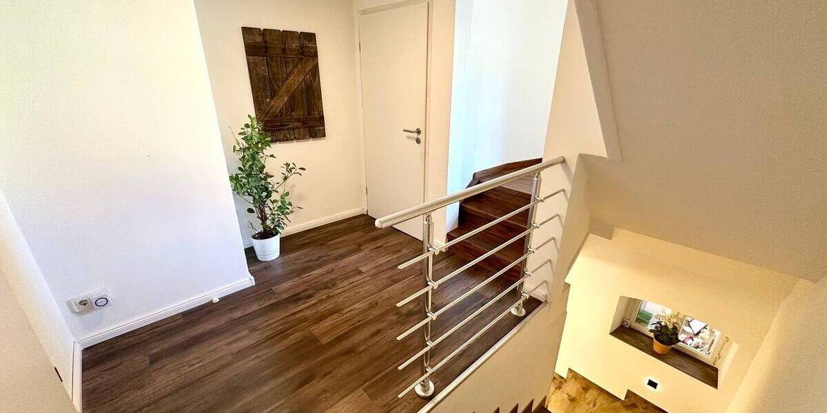 Einfamilienhaus Dresden Schönfeld - 8 Zimmer, 200 m&sup2;, 385.000&euro; | Angebot:26853080