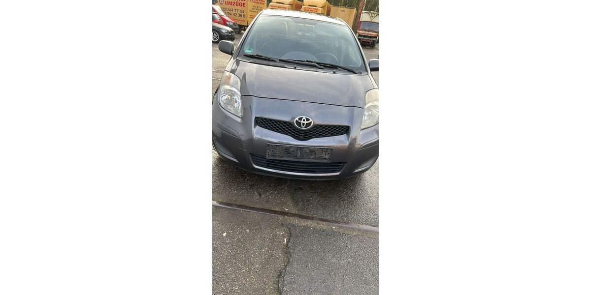 Toyota Yaris 165.000 km 2.950 &euro; Köln 50969
