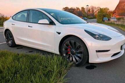 Tesla Model 3 144.500 km 28.450 &euro; Damp (Thumby) 24351