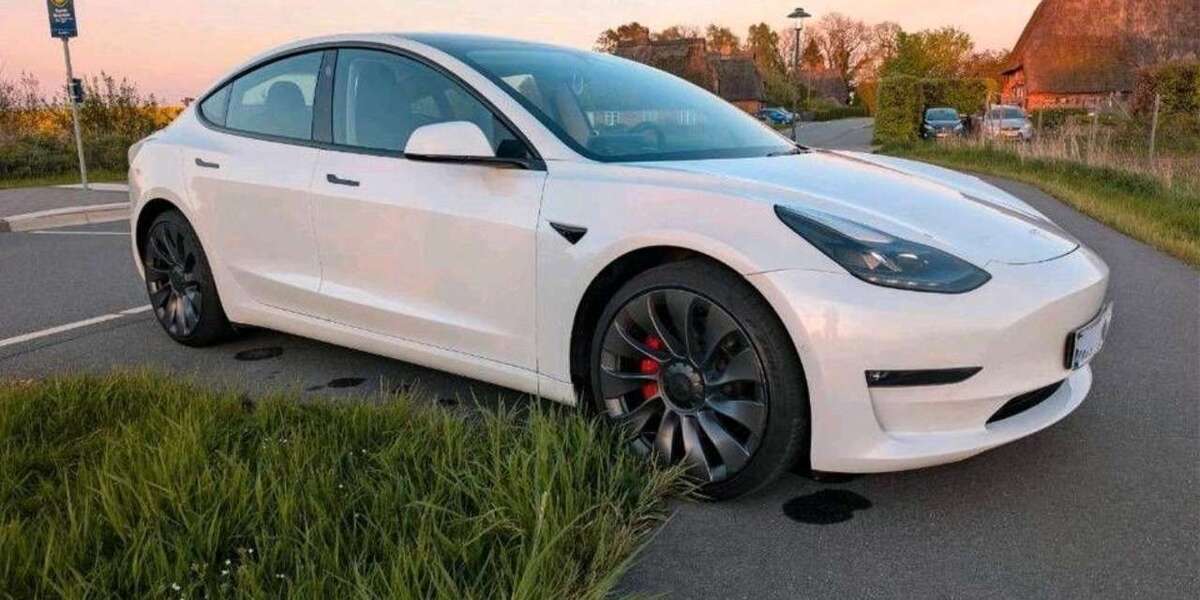 Tesla Model 3 144.500 km 28.450 &euro; Damp (Thumby) 24351
