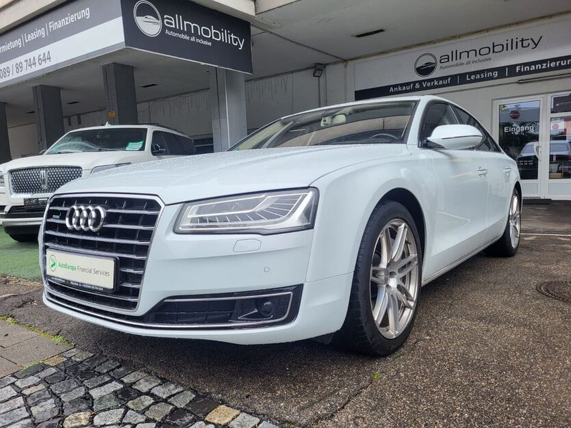 Audi A8 48.000 km 39.000 € München 81541