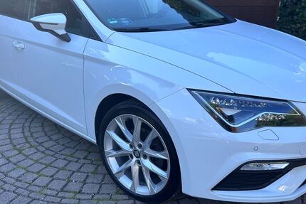 Seat Leon 137.000 km 12.750 &euro; Palling 83349