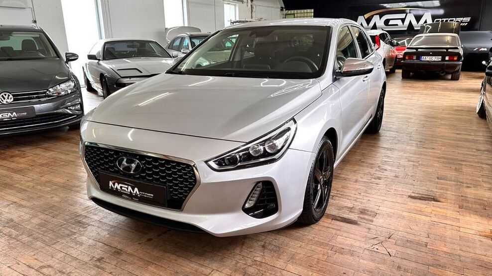 i30