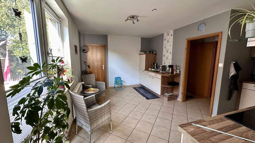 Einfamilienhaus Wolfhagen Istha - 7 Zimmer, 200 m&sup2;, 1.150&euro; | Angebot:25711112