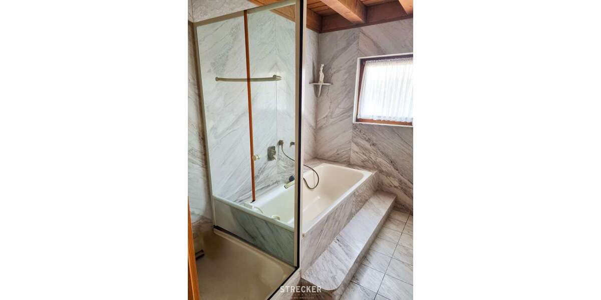 Einfamilienhaus Weingarten (Baden) - 12 Zimmer, 350 m&sup2;, 799.000&euro; | Angebot:23054747