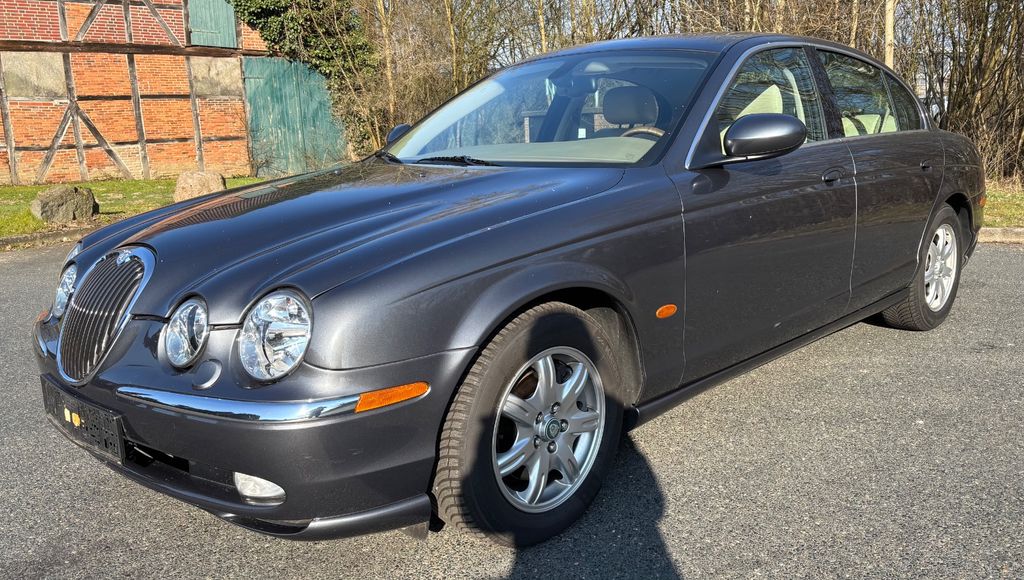 Jaguar S-Type 44.200 km 10.250 &euro; Braak 22145