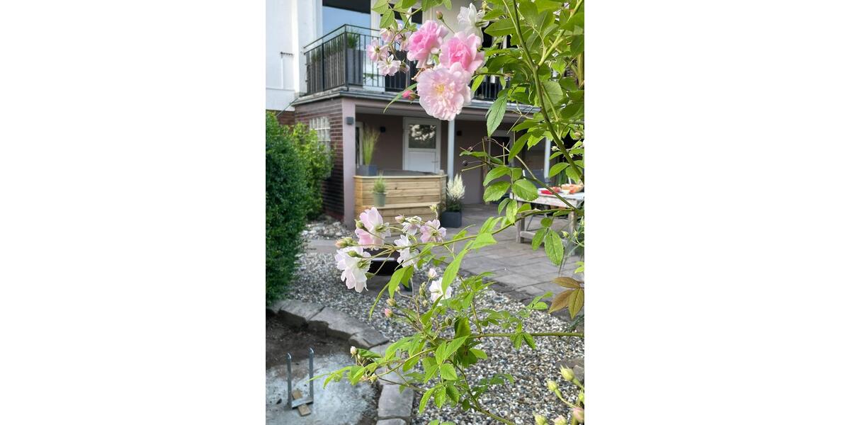 Einfamilienhaus Bad Emstal - 7 Zimmer, 150 m&sup2;, 1.200&euro; | Angebot:25104371