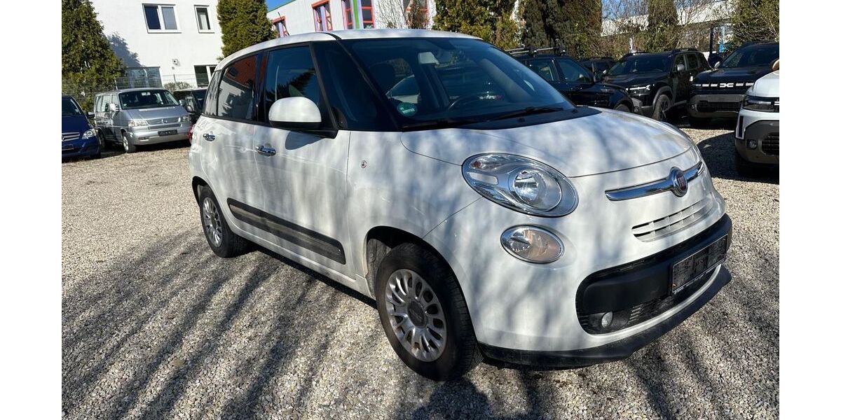 Fiat 500L 98.000 km 2.900 &euro; Mering 86415