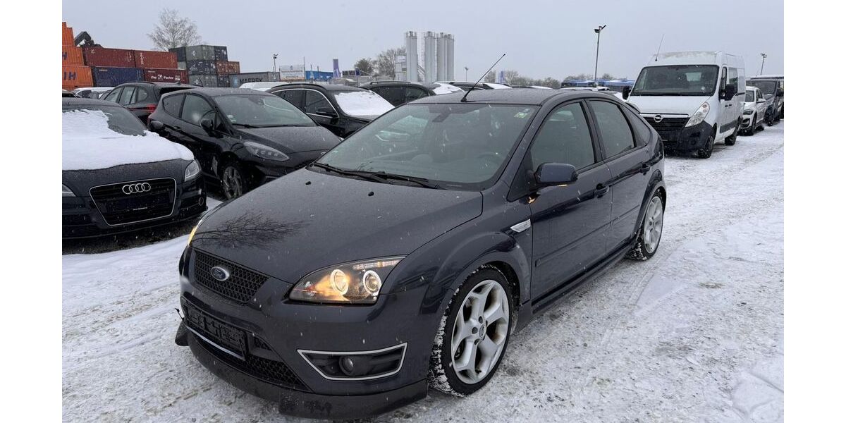 Ford Focus 192.000 km 4.800 &euro; München 81829