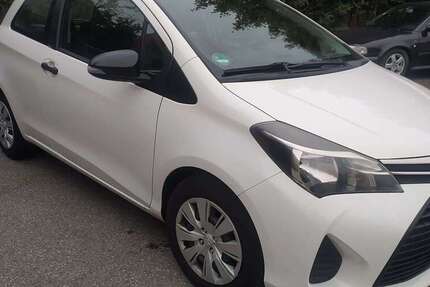 Toyota Yaris 213.000 km 5.400 € München 80999