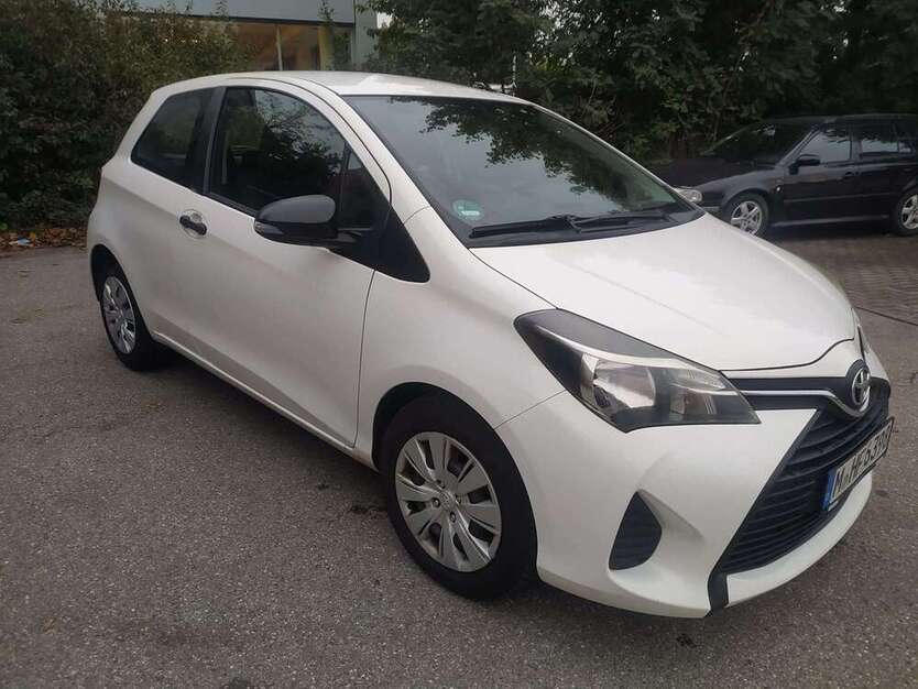 Toyota Yaris 213.000 km 5.400 € München 80999