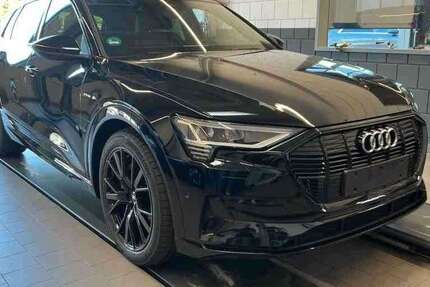Audi e-tron 30.500 km 31.450 &euro; Salzgitter 38259