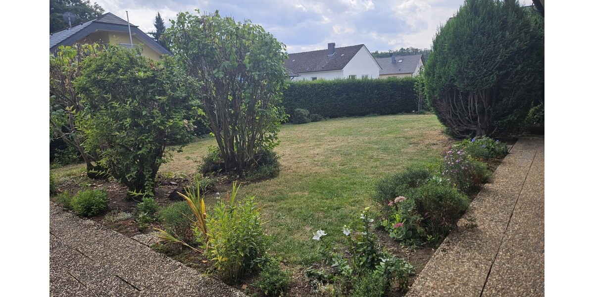 Freistehendes Einfamilienhaus in ruhiger Wohnlage mit Garten und Doppelgarage - Einfamilienhaus Königswinter Thomasberg | Angebot:24846561