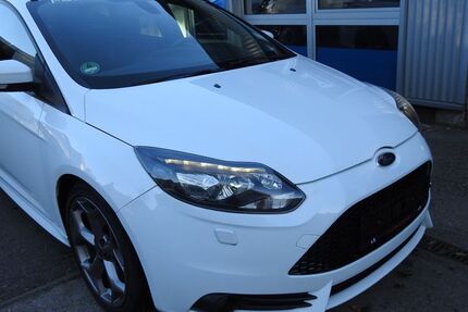 Ford Focus 228.000 km 7.700 &euro; Zweibrücken 66482