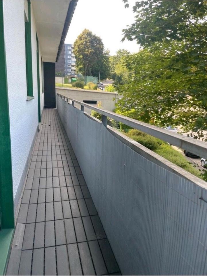 4-Zimmer Wohnung mit zwei Balkonen zu Verkaufen zimmer