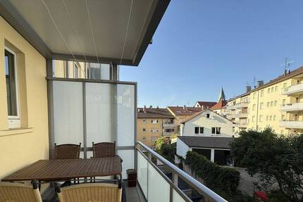 Stadtleben genießen - mit Balkon und Stellplatz in Stuttgart