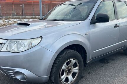 Subaru Forester 271.000 km 1.699 &euro; Berlin 12057