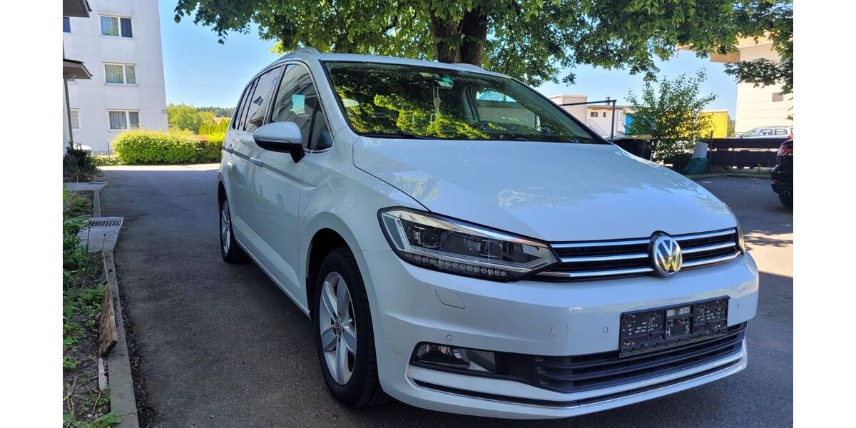 VW Touran 140.000 km 16.700 &euro; Wangen im Allgäu 88239