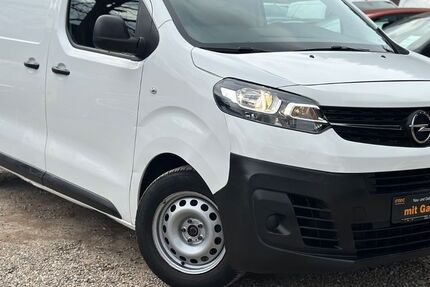 Opel Vivaro 74.000 km 12.490 € Berlin 13127