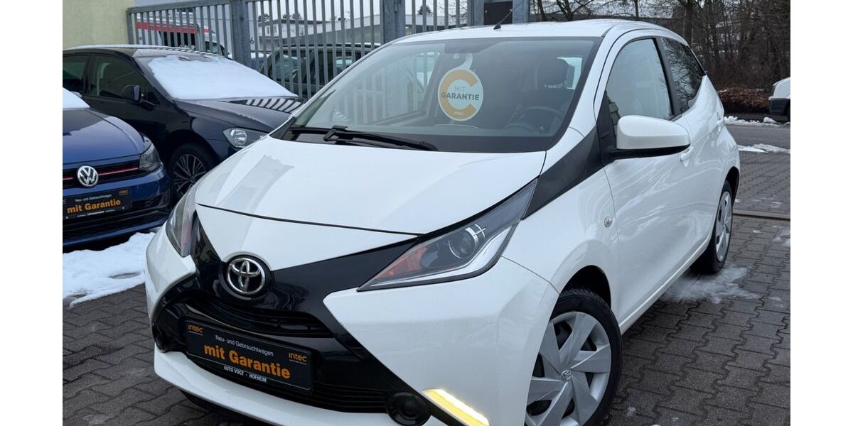 Toyota Aygo (X) 109.700 km 7.900 &euro; Kelkheim 65779