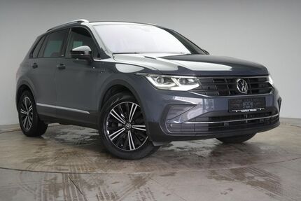 VW Tiguan 64.000 km 22.990 &euro; Braunschweig 38110