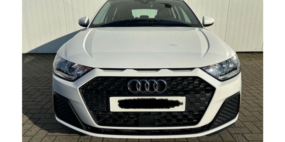 Audi A1 90.000 km 15.500 &euro; Edewecht 26188
