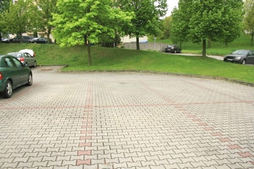 Bernstadt - 8% Rendite für 3 Wohnungen 7 zimmer
