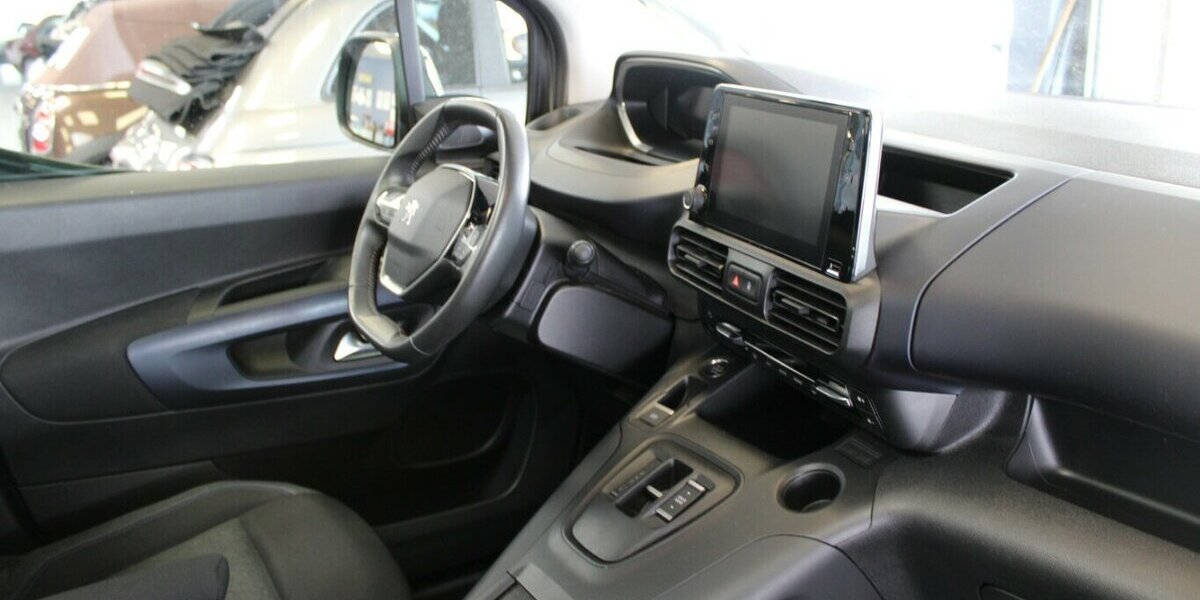 Peugeot Rifter Elektro L1 Allure Pack 12.978 km 21.980 &euro; Euskirchen 53881