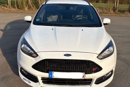 Ford Focus 152.000 km 11.500 &euro; Herford 32052