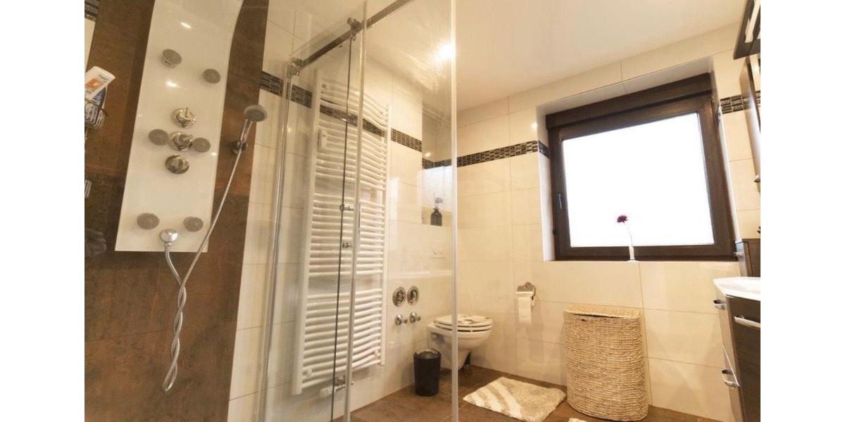 Etagenwohnung Sarstedt - 4 Zimmer, 124 m&sup2;, 1.200&euro; | Angebot:26342163