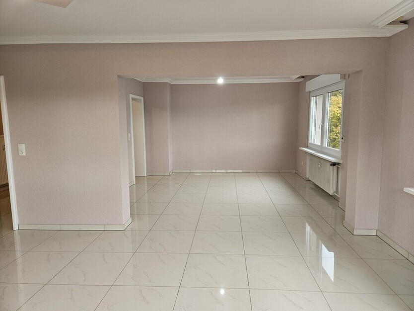 Stieldorferhohn: Top-modernisierte Etagenwohnung mit gehobener Ausstattung 3 zimmer