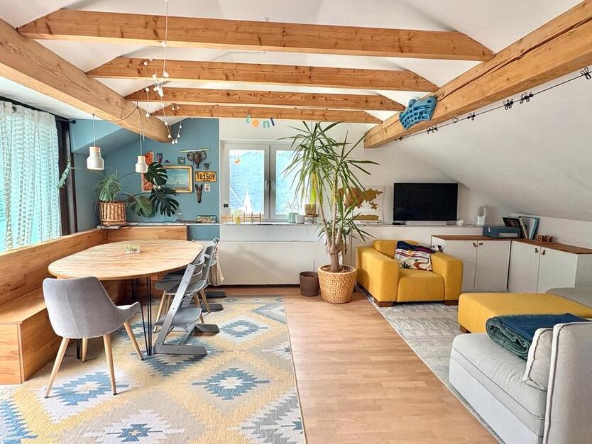 PROVISIONSFREI! 4Z-Dachgeschosswohnung über den Dächern von Lage zimmer