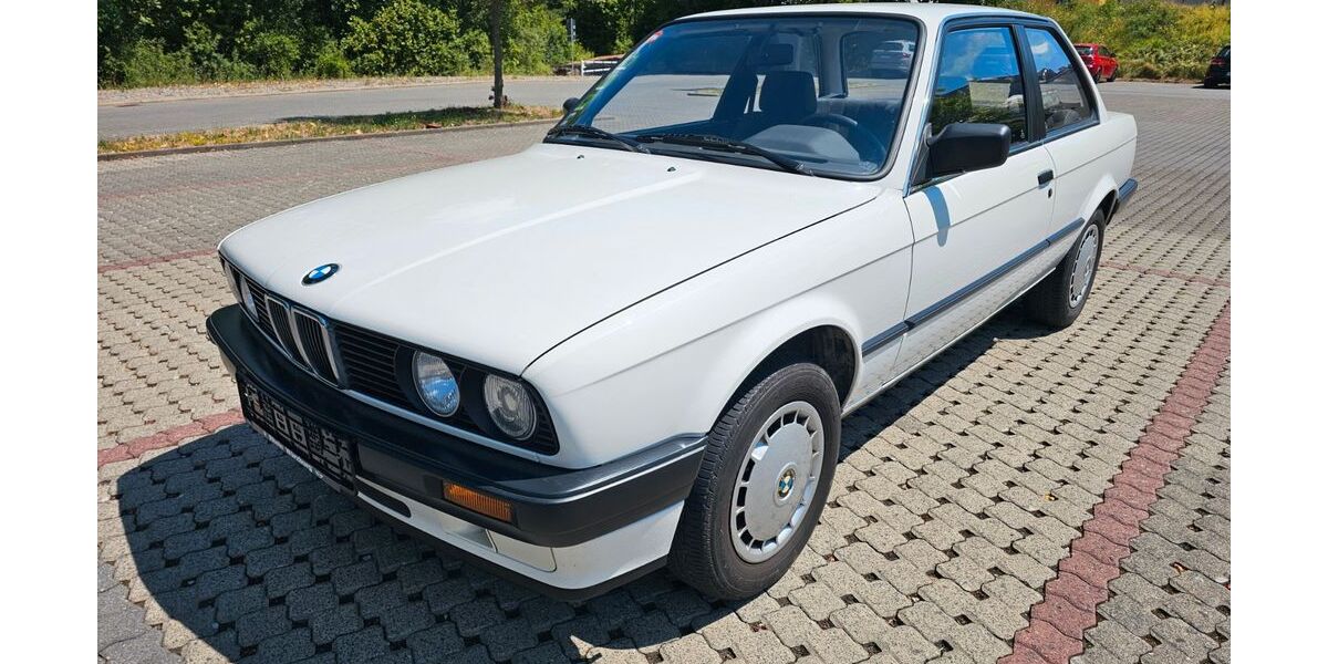 BMW 318 15.900 km 21.499 &euro; Waldbüttelbrunn 97297