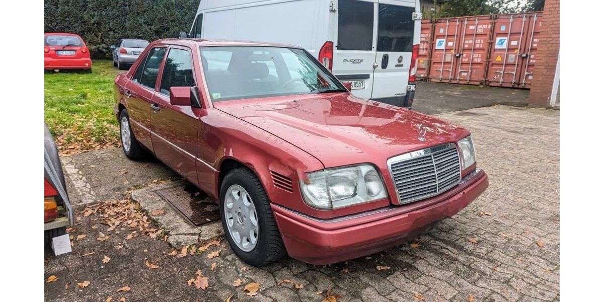 Mercedes-Benz E 300 274.711 km 9.990 &euro; Glückstadt 25348