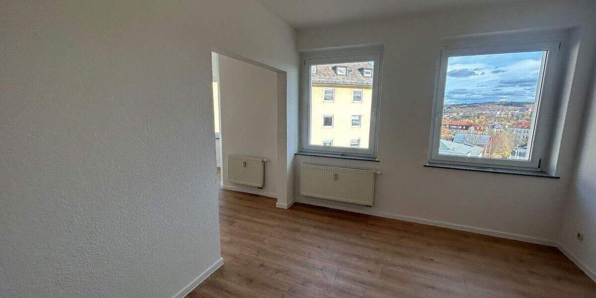 Etagenwohnung Plauen Stadtmitte - 3 Zimmer, 68 m&sup2;, 375&euro; | Angebot:26908740