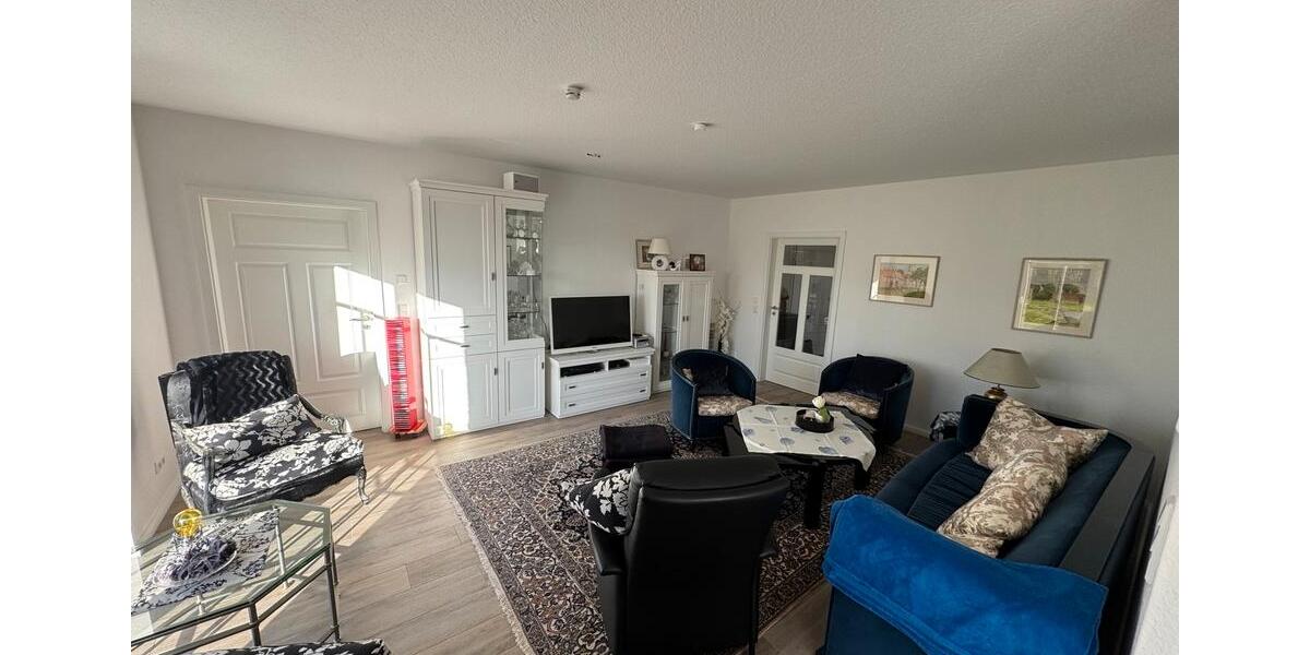 Erdgeschoßwohnung Blomberg - 3 Zimmer, 110 m&sup2;, 1.800&euro; | Angebot:19719172