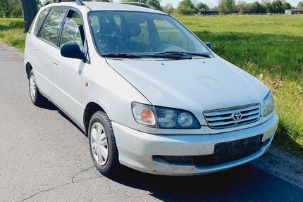 Toyota Picnic 179.887 km 2.950 € Berlin 13629