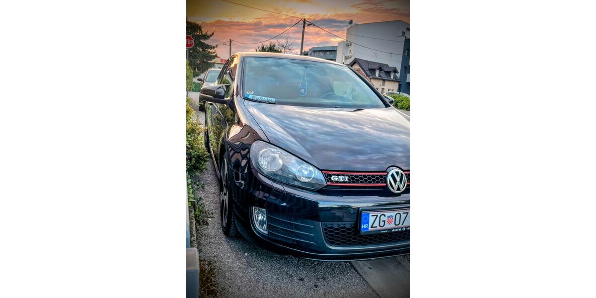 VW Golf 153.000 km 9.699 &euro; Augsburg 86161