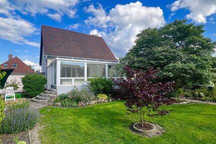 Großzügiges Einfamilienhaus mit Wintergarten und Doppelgarage in ruhiger Lage von Weißwasser 6 zimmer