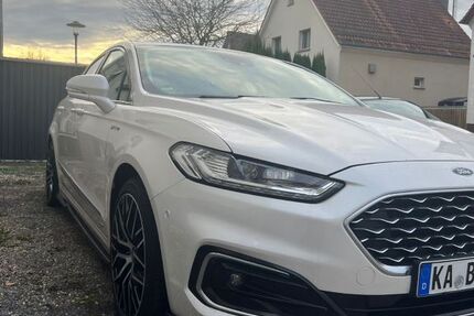 Ford Mondeo 99.000 km 19.800 &euro; Karlsdorf-Neuthard 76689