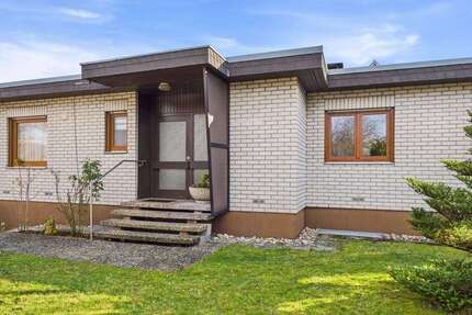 Haus zum Kaufen in Weinstadt 820.000 € 185.48 m² 7 zimmer