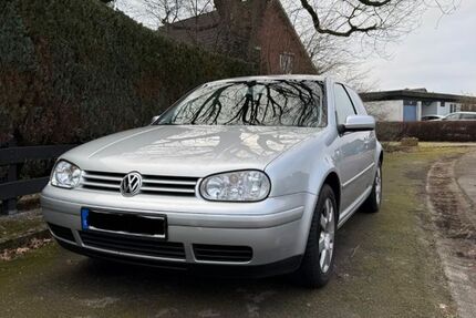 VW Golf 81.400 km 3.999 &euro; Neumünster 24539