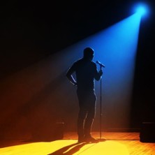 Echtzeit Comedy - Stand-Up am Samstag 20.12.2025 Echtzeit - Grill & Thrill