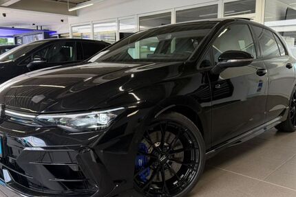 VW Golf 25.642 km 42.987 &euro; Daaden 57567